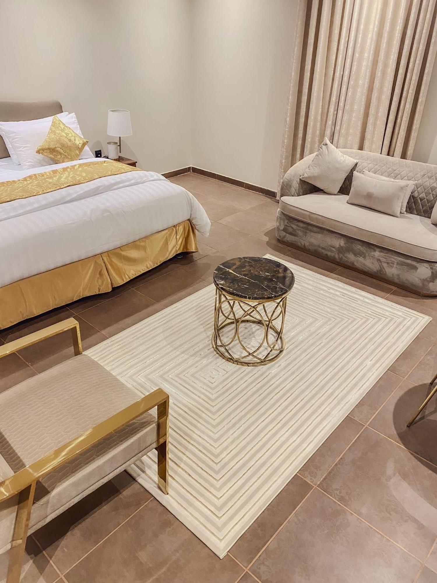 Comfort Inn Al Taawon - Family Only Эр-Рияд Экстерьер фото